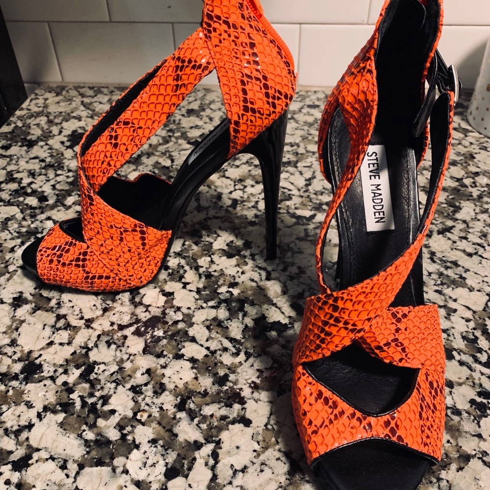 Steve Madden orange with black stilettos